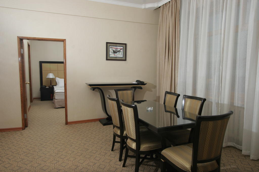 Ulaanbaatar Hostel Rum bild
